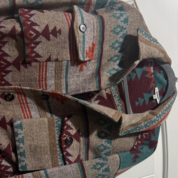 Aztec Patterned Jacket - Picture 4 of 4